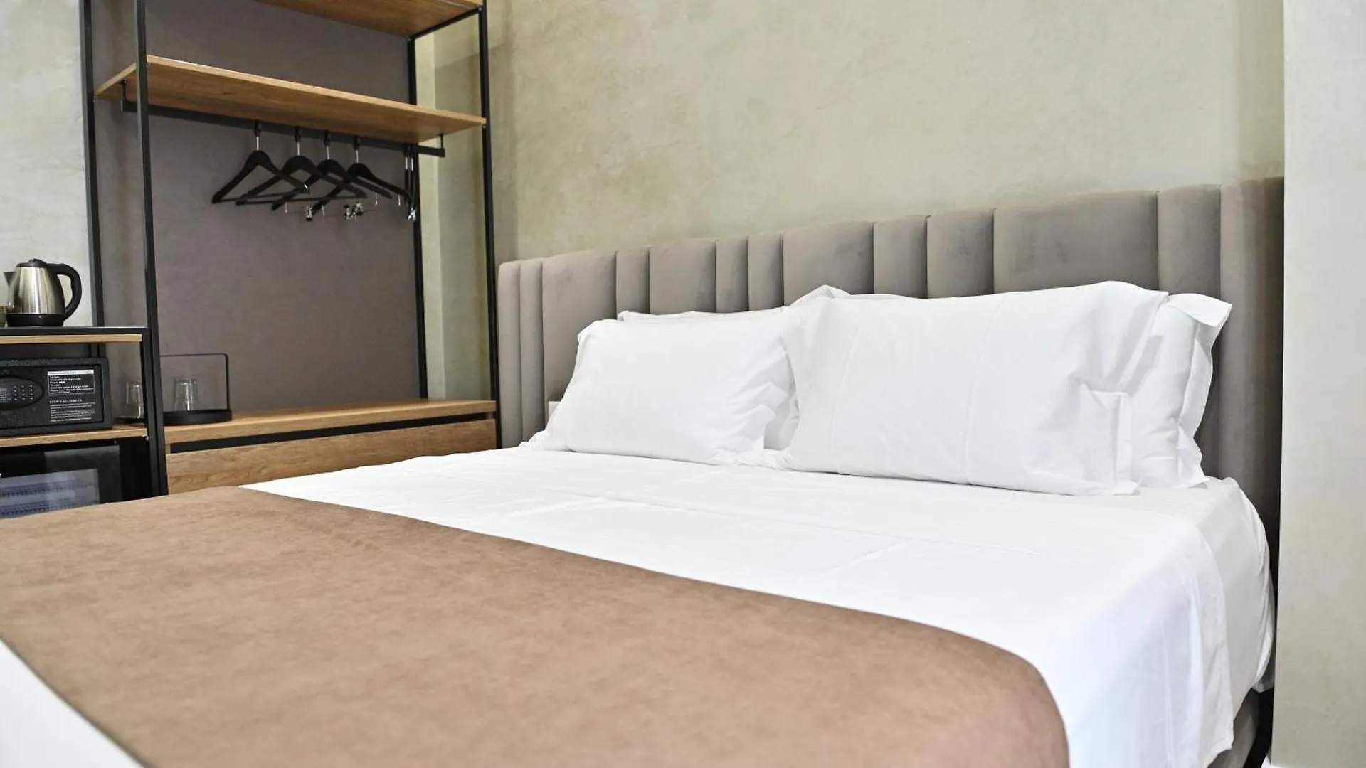 Galeria'S Rooms, Central Tirana, Self Check-In 0*, Tirana Albanien