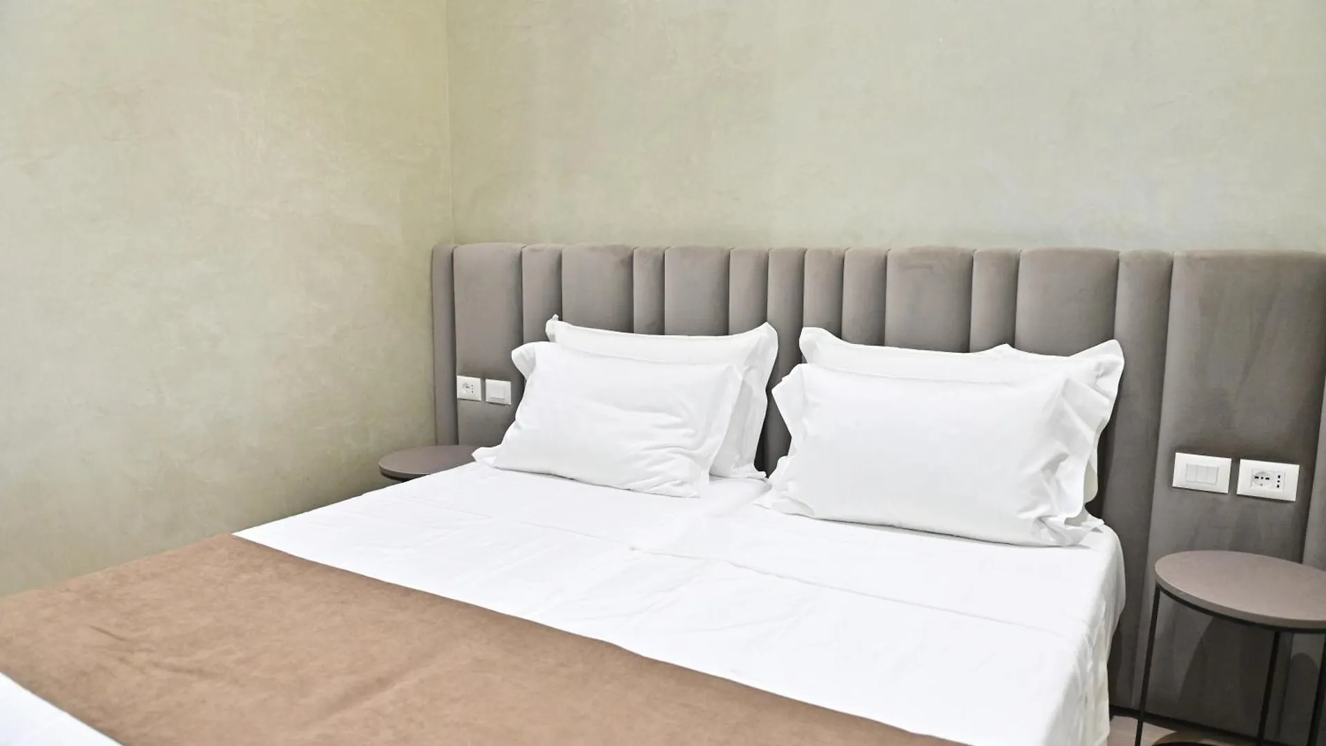 Galeria'S Rooms, Central Tirana, Self Check-In Albania